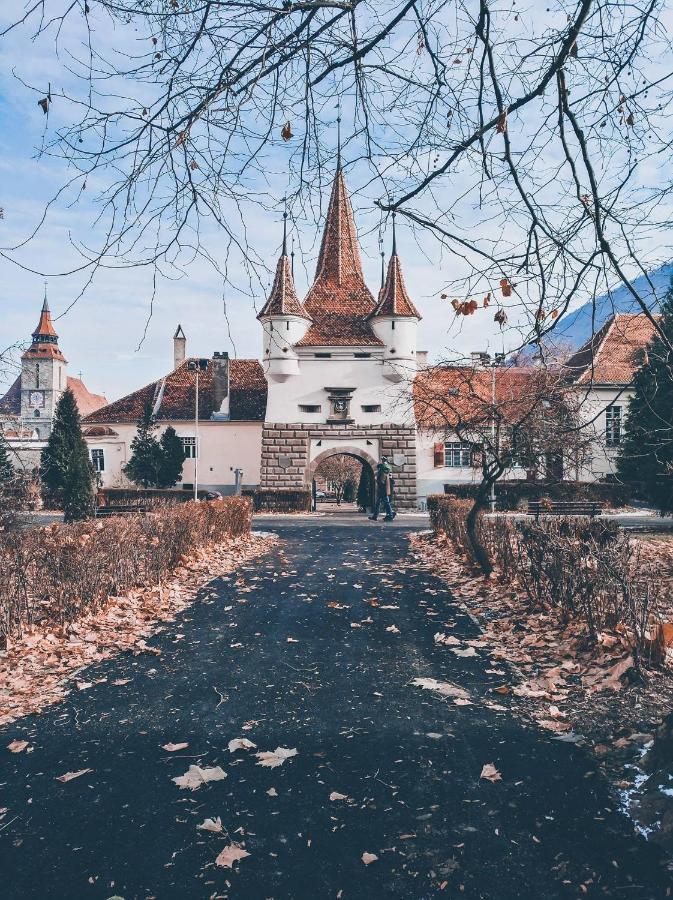 Jasmine Serenity Apartment - Central, Behind Black Church Brasov Ngoại thất bức ảnh